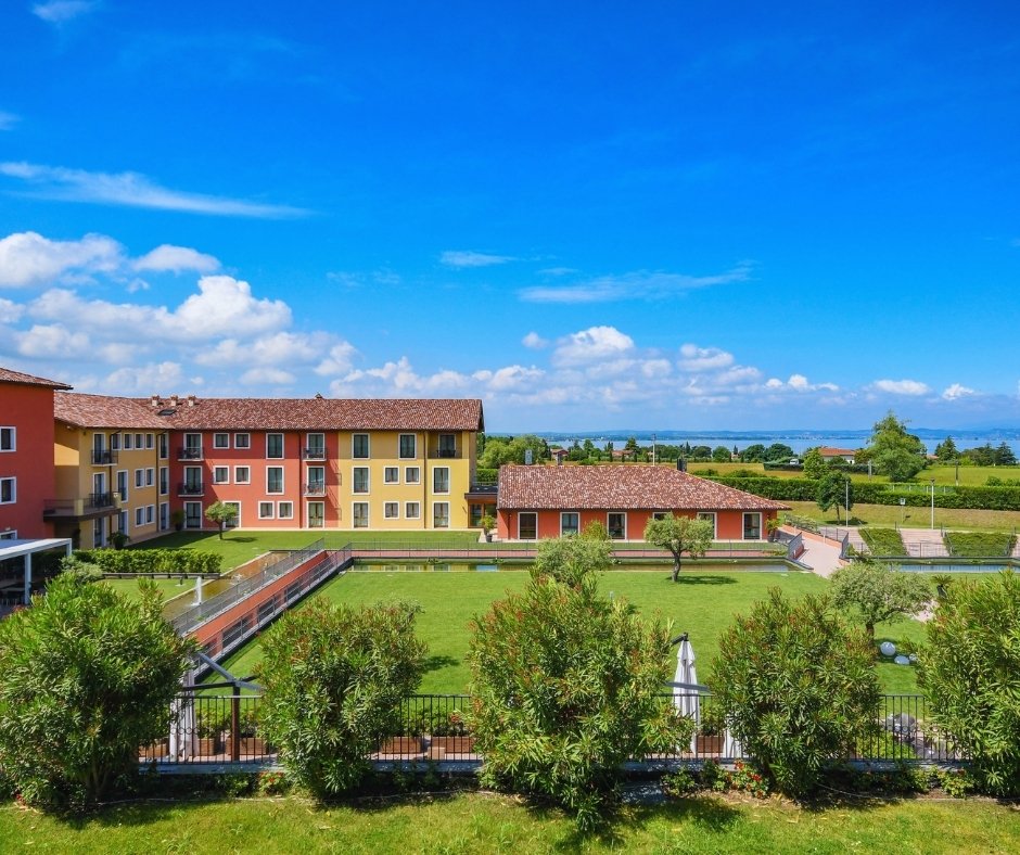 TH Lazise - Jardin intérieur et vue lac