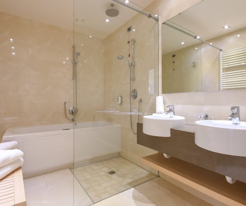 TH-Lazise-Hotel-Parchi-del-Garda-Suite-Imperial-shower-tub