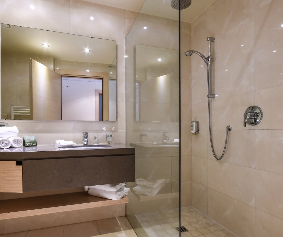 TH-Lazise-Hotel-Parchi-del-Garda-salle de bain-douche
